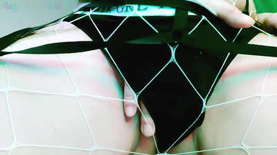 Redhead Yn esbonio sut i jerk oddi ar ei dick ac yn dangos oddi ar ei pussy - Geiriau Dirty